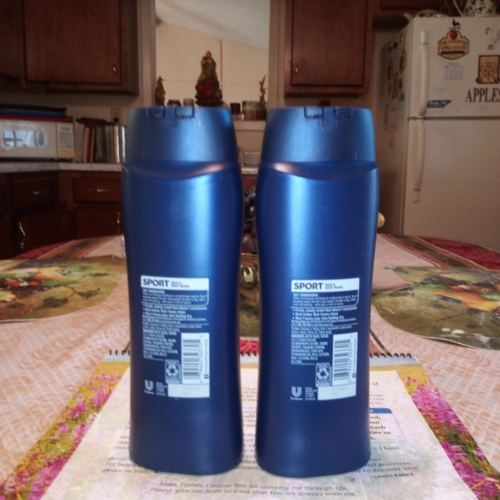 NEW (2) SUAVE MEN SPORT ENERGIZING BODY WASH - Picture 2 of 5